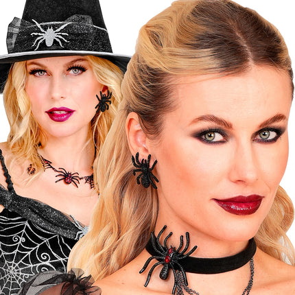 Spinnen oorbellen zwart gedragen bij een heksenlook voor Halloween
