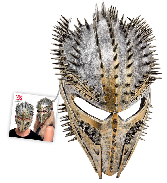 Alien masker predator met studs schuin van voren, stekelkam over de hele schedelkap