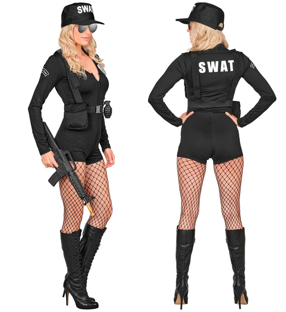Achterkant S.W.A.T. kostuum dames met grote witte SWAT-opdruk op de rug