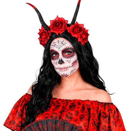 Hoofddeksel met hoorns en rood rozen voor dames totaalbeeld – accessoires
