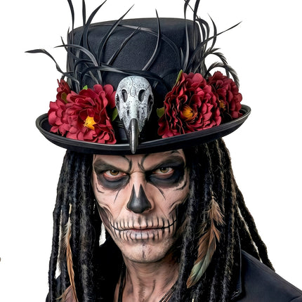 Hoge hoed voodoo gier schedel en bloemen close-up – hoeden