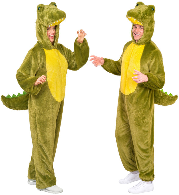 Krokodillenpak volwassenen in groen pluche met gele buik en capuchon met krokodillenkop, gedragen door twee modellen