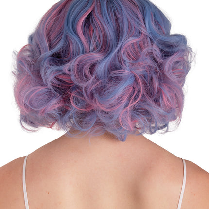 Achterkant pruik Arlene pastel met bol van blauw-roze krullen op 30 cm lengte