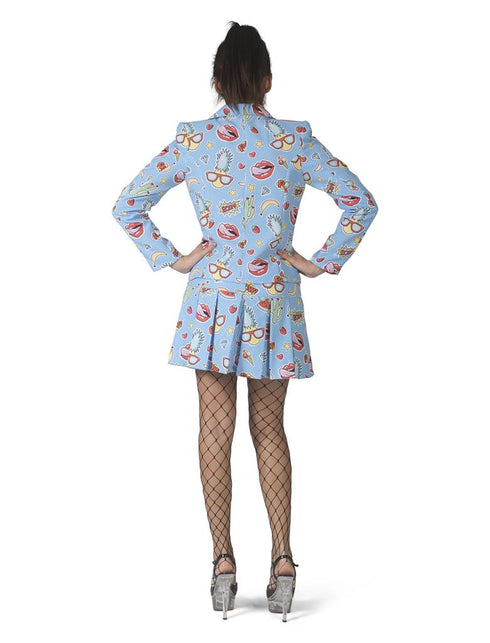 Achterkant van het vrijgezellen feest pak Cristy met doorlopende stripprint op blazer en vouwenrok