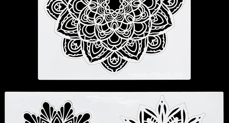 Airbrush sjabloon mandala TattooPro, twee witte vellen met drie uitgesneden bloemmandala's