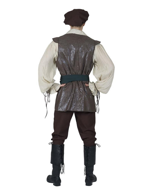 Boerenpak Flemming achterkant met vest in leerlook, groene sjerp om het middel en bruine muts voor carnaval