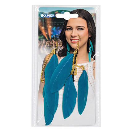 Boho veren oorbellen blauw op de Boland verpakkingskaart met drie veren per oorbel
