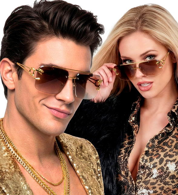 Bril goud met bruine glazen gedragen door dame en heer op een discofeest