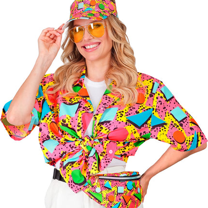 Dames met jaren 80 zonneklep en heuptas om de heup, retro blokkenprint