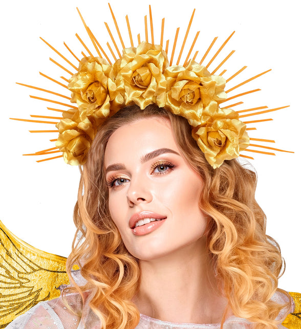 Detail van gouden halo met spitse staafjes en glanzende rozen bij engelenlook