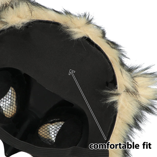 Detail van de zachte binnenvoering en oogpanelen van het pluchen uilenmasker