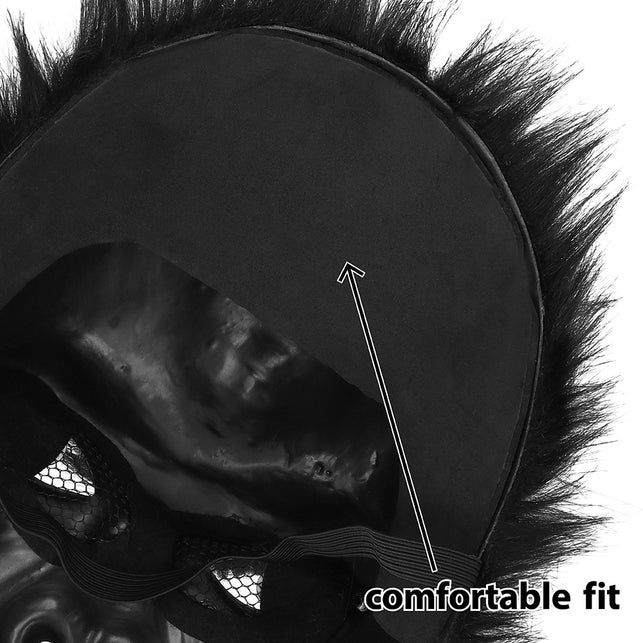 Detail van de zwarte pluchen haren en het elastiek van het gorilla halfmasker