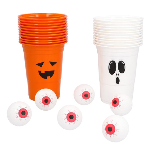 Drankspel Halloween beer pong met oranje pompoenbekers, witte spookbekers en zes balletjes met oogprint