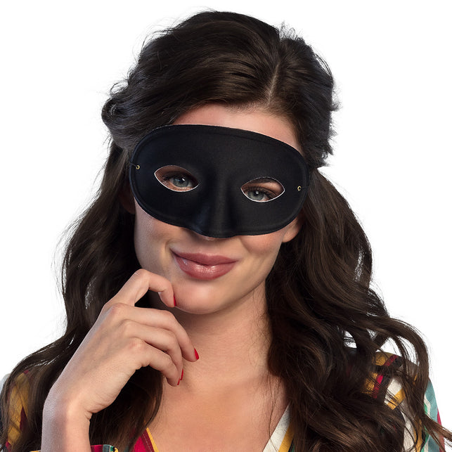 Effen zwart oogmasker op model, mat oppervlak zonder print, voor themafeest
