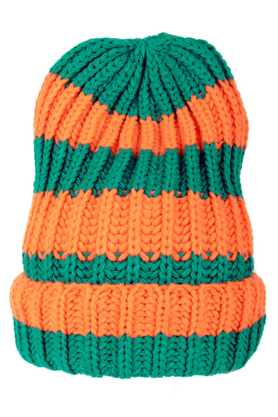 Gebreide wintermuts Tilburg Kruikenstad met oranje en groene banen en brede omslagrand voor carnaval