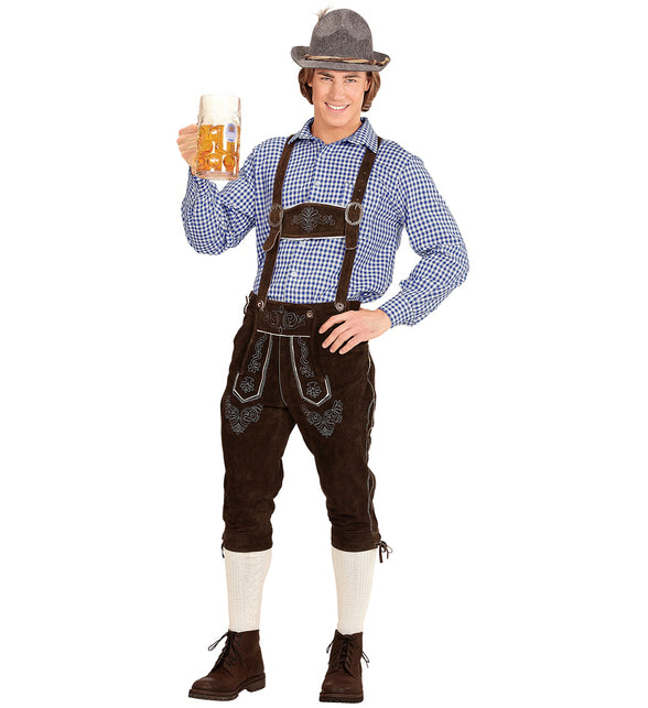 Geruit shirt Gustav blauw-wit met opgerolde mouwen onder bruine lederhosen voor Oktoberfest