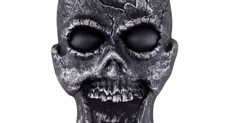Halloween deurbel schedel in zwart en zilvergrijs met barsten en drukknop onder de mond