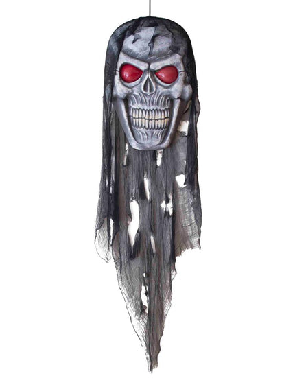 Hangdecoratie doodskop grijs met rode ogen en lange flarden zwart gaas voor Halloween