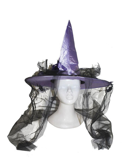 Heksenhoed paars met hoge punt, brede rand en zwart tule met twee nepspinnen, voor Halloween