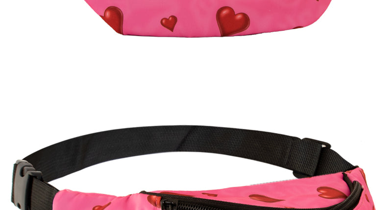 Heuptasje roze met rode hartjes, zwarte rits en verstelbare zwarte band, voor- en zijaanzicht