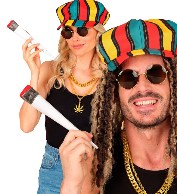 Joint 23cm Nora met opgerolde naad aan het mondstuk, gehouden bij een reggaelook
