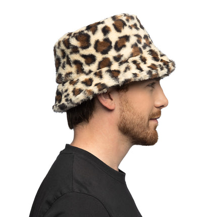 Luipaard bucket hat van pluche in zijaanzicht, met de schuin aflopende rand rondom