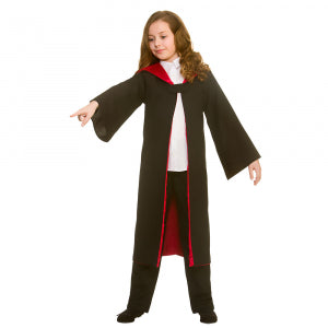 Magiër kostuum de luxe op meisje, lang zwart gewaad met rode voering langs de voorsluiting