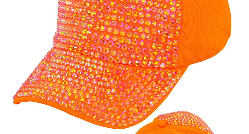 Pet strass neon oranje met dicht bezet strassvlak op voorpand en klep, met neonlabel