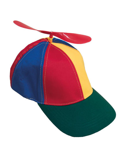 Propellerpet multicolor met rode propeller, vlakken in rood, blauw en geel en groene klep