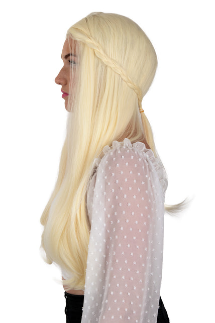 Pruik Eowyn blond van de zijkant met vlechtje langs het hoofd en licht golvende punten