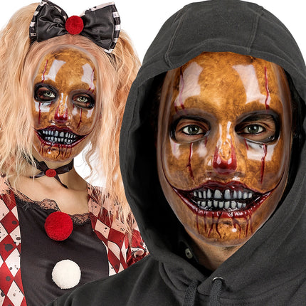 Psycho clown masker gedragen door twee personen op een Halloweenfeest