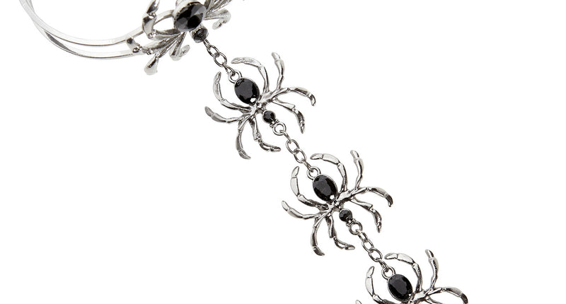 Ring armband spinnen halloween in zilverkleurig ijzer met vijf spinnen en zwarte steentjes aan kettinkjes