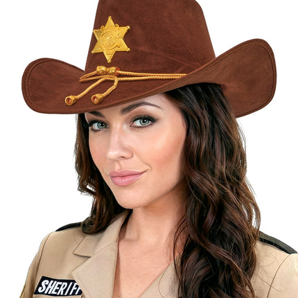 Sheriff cowboyhoed bruin gedragen door dames, gouden ster en koord in beeld