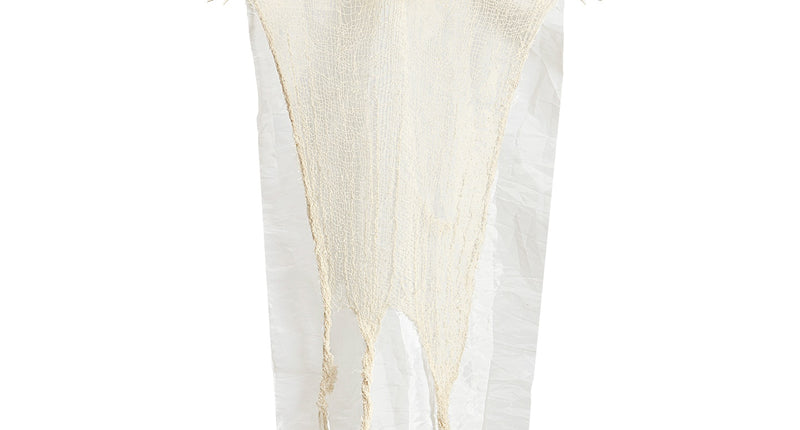 Skelet bruid hangdeco 105cm met witte sluier, gele haren en rafelig gaasgewaad
