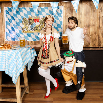 Tiroler draagbroek gedragen met wit shirt, poppetje met snor en bretels in beeld