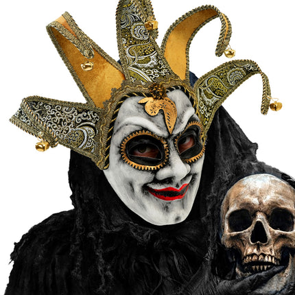 Venetiaans narrenmasker heren met zwarte kap gecombineerd voor Halloween