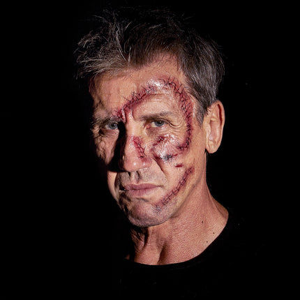 Widmann SRL 10 Tattoos met nietjes en hechtingen