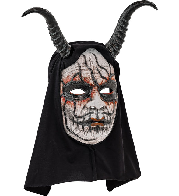 Wit duivelmasker met zwarte reliëflijnen en gebogen hoorns, kap met punt in de nek